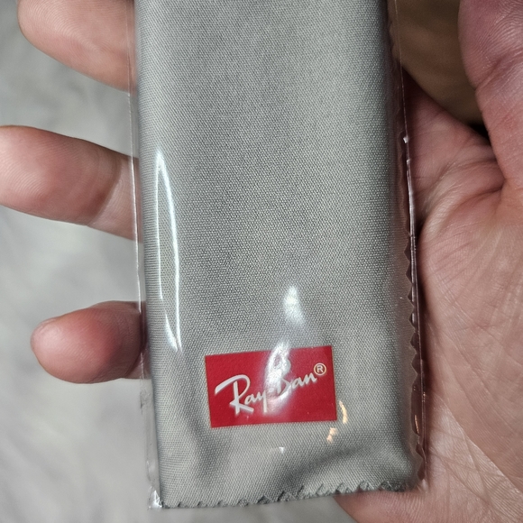Tan Ray Ban Sunglass case - Picture 4 of 10